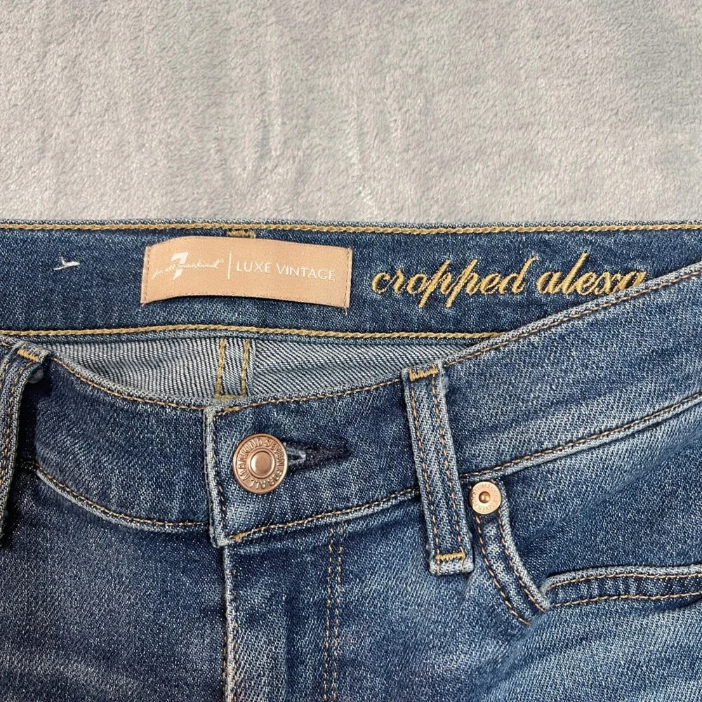 7 For All Mankind Jeans Womens Size 27 Cropped Alexa Blue Distressed Raw Hem - Picture 3 of 8